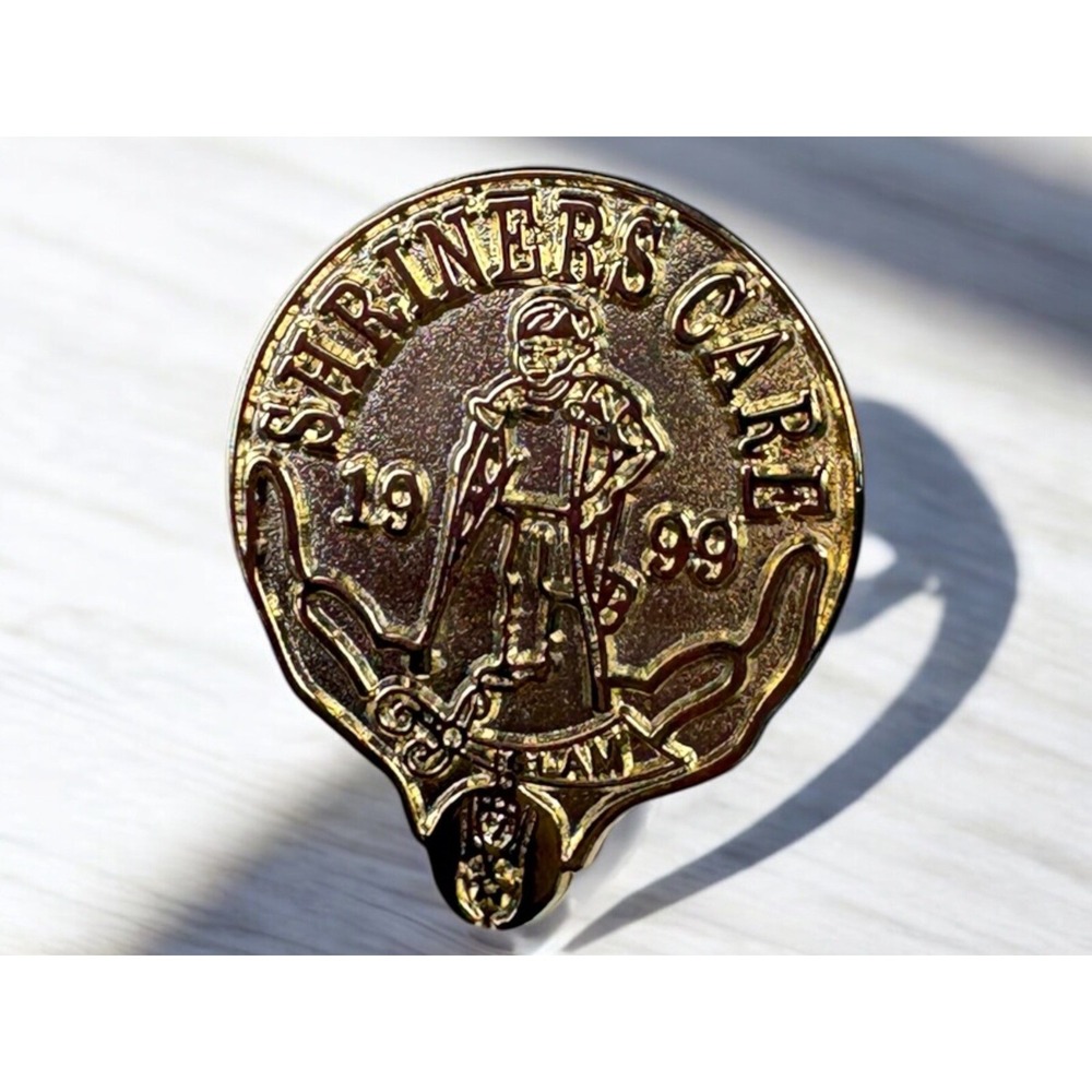 Shriners Care 1999‎ Lapel Pin With Boy Using Crutches